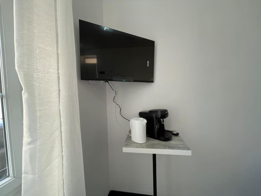 רואן Studio A2 18M2 Cosy 5Minutes Gare Parking Gratuit Rue De La Mure מראה חיצוני תמונה
