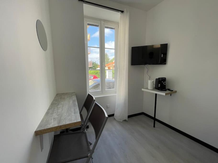 רואן Studio A2 18M2 Cosy 5Minutes Gare Parking Gratuit Rue De La Mure מראה חיצוני תמונה